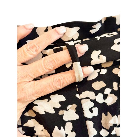 WHBM Matte Jersey Animal Confetti Black Tapered Ankle Pants Size XS Long 🤍🖤🤎 - Picture 11 of 16